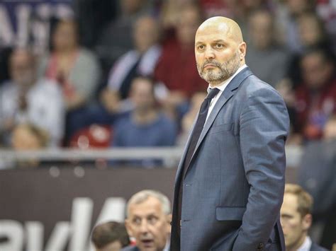 FC Bayern Basketball trennt sich überraschend von Trainer Djordjevic