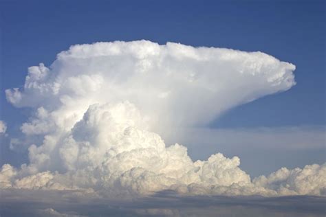 The Anvil Rule: How NASA Keeps Its Shuttles Safe form Thunderstorms