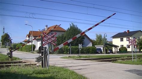 Spoorwegovergang Ziersdorf A Railroad crossing Bahnübergang