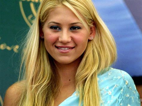 Anna Kournikova S Instagram Twitter Facebook On Idcrawl