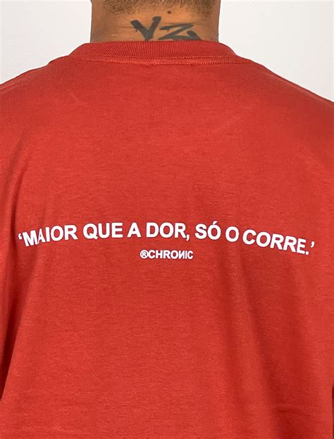 Manga Curta Camiseta Chronic Premium Oversized Maior que a Dor só o