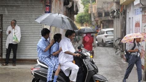 Sudden Rain Lashes Delhi Ncr Waterlogging Traffic Snarls Reported