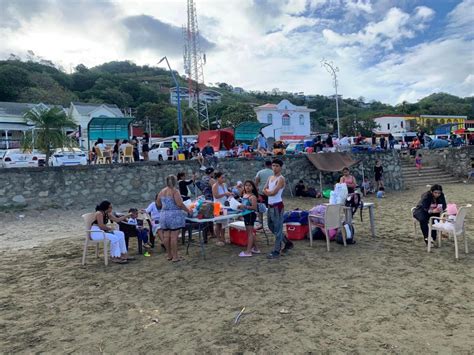 Familias se desbordan a playas de San Juan del Sur el primer día del