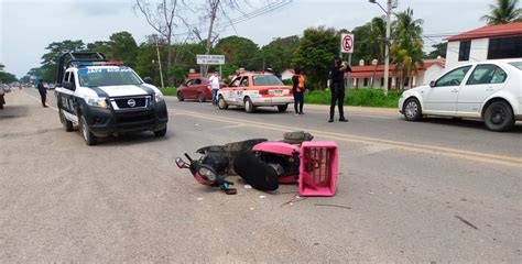 Taxi Le Corta La Circulaci N Repartidora En Moto Y Sufren Accidente En