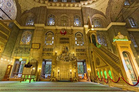 Nueva Mezquita Conocida Tambi N Como Yeni Camii En La Corneta De Oro