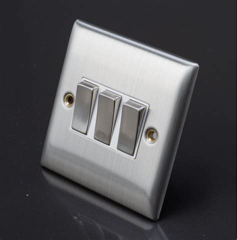 Triple Light Switch 10a 3 Gang 2 Way 8873wcx From £753