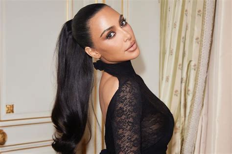 Kim Kardashian Sti E U Srbiju Evo Za To Dolazi I Gdje E Odsjesti