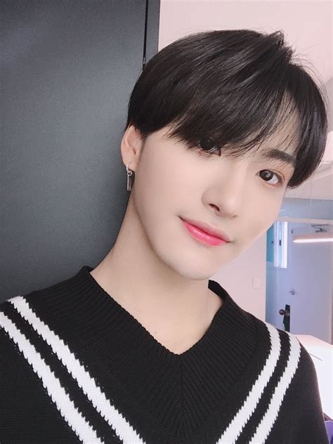 Ateez Global Hiatus On Twitter Gettoknowseonghwa Seonghwa Is A Man