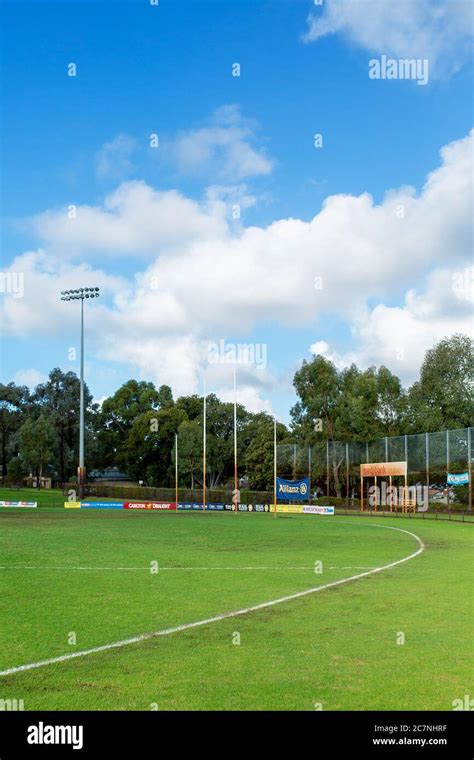 Afl Goal Posts Hi Res Stock Photography And Images Alamy