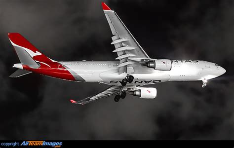 Airbus A330 202 Qantas VH EBG AirTeamImages