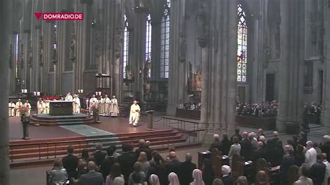 Kölner Stadt und Domdechant Robert Kleine beim Hochfest der Geburt des