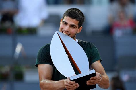 Carlos Alcaraz tocó el cielo y se coronó en Madrid Conexión