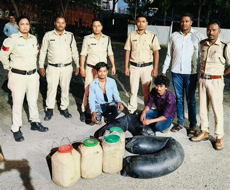 140 Liters Of Raw Mahua Liquor Seized Two Arrested 140 लीटर कच्ची महुआ शराब पकड़ी दो को किया