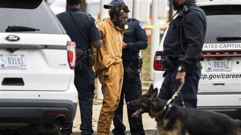 Capitol police arrest man with loaded gun - Good Morning America