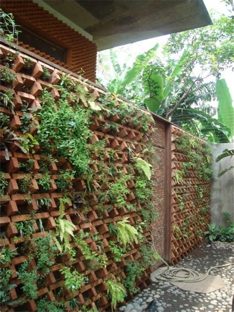 Vertical garden design, Vertical garden, Backyard garden design