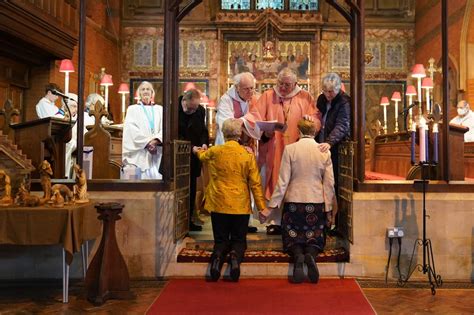 Church Of England Blesses Same Sex Couples For First Time Indy100