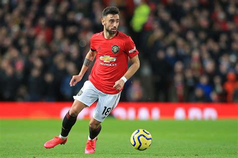 Watch Bruno Fernandes Scores Manchester Uniteds Second At Granada In