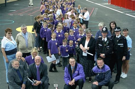 25 Brilliant Blackpool Pictures Of Life At Layton Primary And Boundary