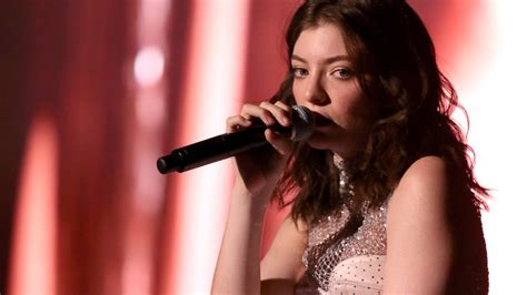 Lorde Shares Backstory Of That Racy Solar Power Album Cover