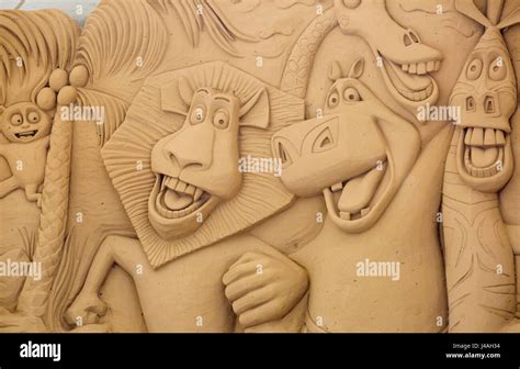 Madagascar Sand Sculpture By Sculptor Lee Tetzner One Of The Amazing