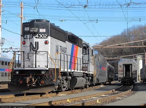 Njt 4302 New Jersey Transit Emd Gp40 2 At Dover New Jersey By Carl