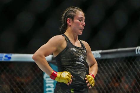 Alexa Grasso issues statement on UFC 306 title loss, promises to 'be much better' - Yahoo Sports