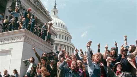 6 Legendary Vietnam-Era Anti-War Movement Protests Everyone Should Know ...