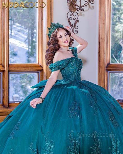 Pin By Isabel Draiman On Xv Verde Pretty Quinceanera Dresses Turquoise Quinceanera Dresses