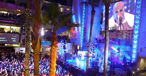 Cee Lo And Lil Wayne Set Hollywood On Fire With Total Rewards