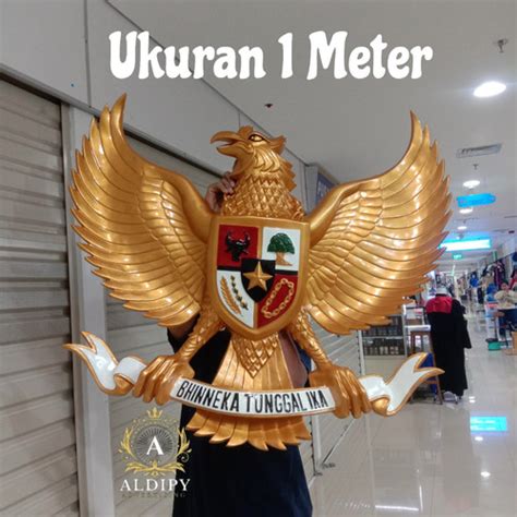 Jual Patung Burung Garuda Pancasila Bahan Fiber Ukuran 1 Meter Warna