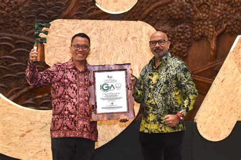 Smartfren Terima Indonesia Green Awards Berkat Esim Dan Edukasi