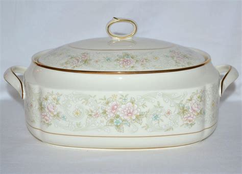 Noritake Willowbrook Bone China Covered Vegetable Dish Or Soup Tureen