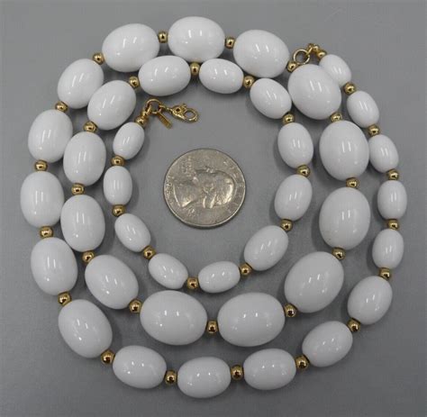 1970s Monet Signed Beaded Necklace Graduated White Lu Gem