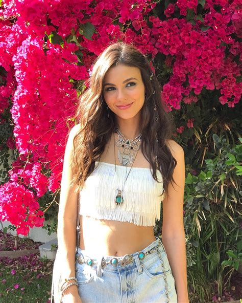 Victoria Justice Beautiful Hot Celebs Home
