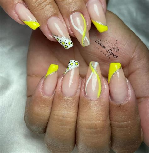 Unhas Decoradas Em Gel Amarela Lindas Ideias