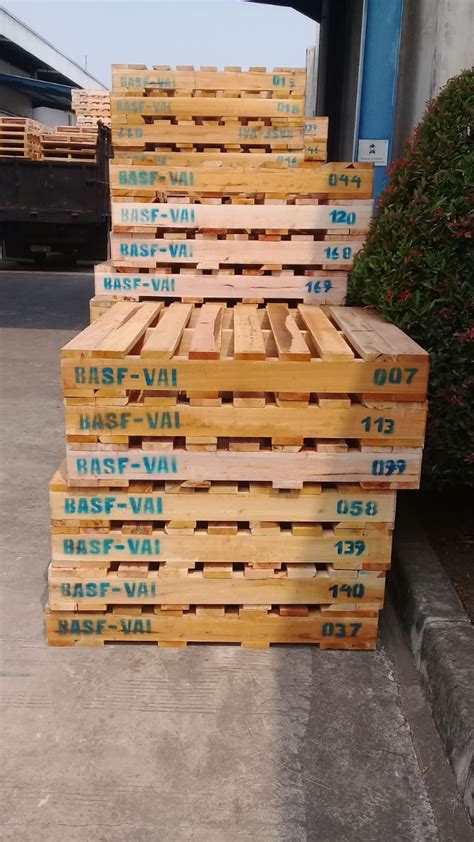 Pallet Kayu Mahoniinvestasi Mitra Indotama