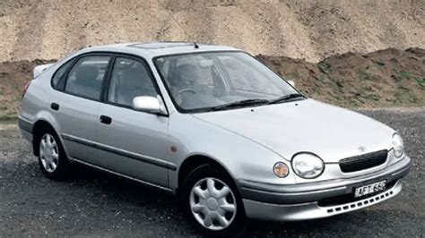 Used Car Review Toyota Corolla Liftback 1999 2001 Drive