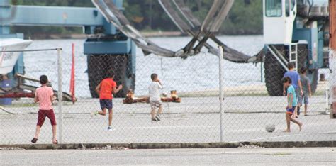 Ordenan liberar a otros diez niños venezolanos detenidos en Trinidad y