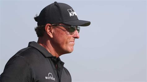 Phil Mickelson apologizes for 'reckless' comments, set to 'take time away'