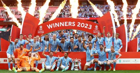 Manchester City Vence Al United Y Se Corona Campe N De La Fa Cup