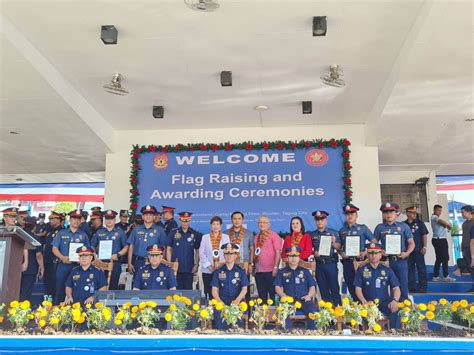 Pnp Personnel Ginawaran Ng Medalya Ng Papuri Sa Ncrpo Police