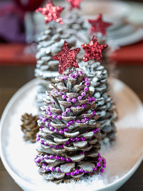 Make A Pinecone Centerpiece For The Holidays Hgtv