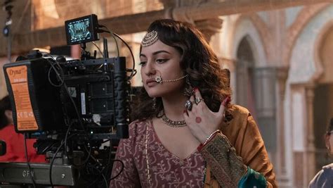 Sanjay Leela Bhansali Heeramandi Bts Featuring Sonakshi Sinha