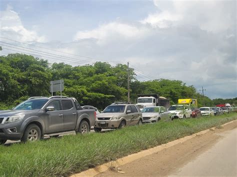 Transportistas De Chetumal Amenazan Con Bloquear El Aeropuerto De Tulum