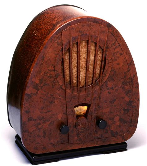 Bakelite Radio By Science Photo Library