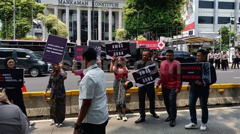 Demo Mk Koalisi Sipil Duga Jokowi Dalang Di Balik Putusan Anwar Usman