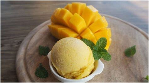 Punya Buah Mangga di Rumah? Biar Gak Bosen Bikin Es Krim Mangga, Begini ...