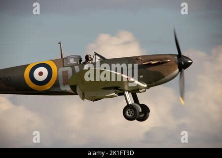 Supermarine Spitfire Plane Spitfire Mk Ia Flying Side View Duxford