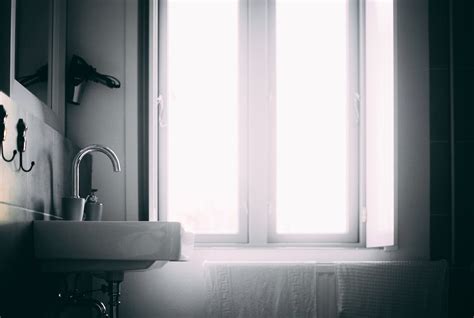 White Ceramic Sink · Free Stock Photo