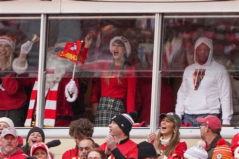 In Pictures Taylor Swift Cheering On At Chiefs Games January 25